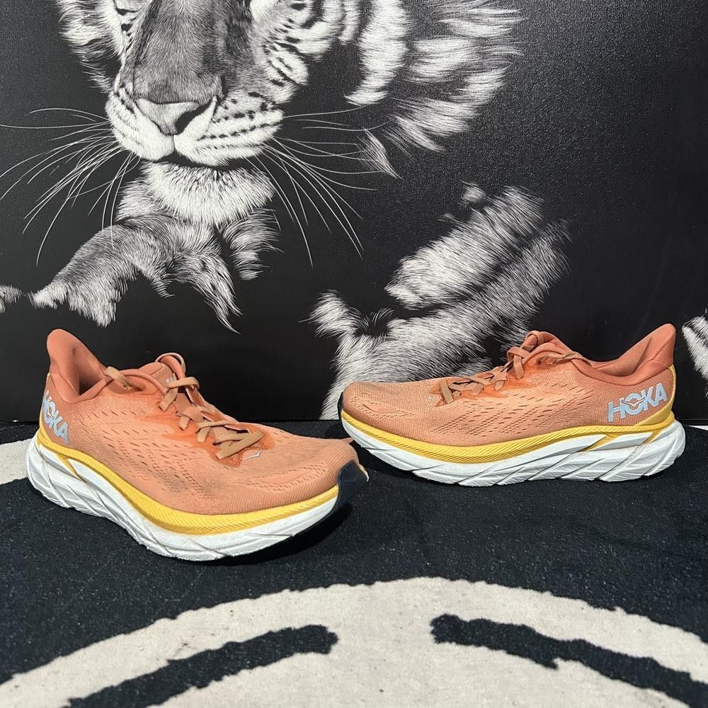 Hoka One One Clifton 8 1121375-SBSCR Athletic Sneaker Women's 9.5D Orange Mesh